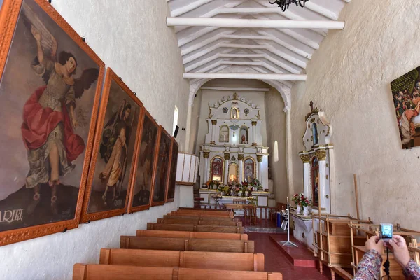 Interno Della Chiesa Cattolica Spagnola Raqchi Chiesa San Pedro Cacha — Foto Stock