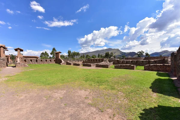Raqch I或Wiracocha神殿是位于库斯科以南110公里处的一个重要的印加考古遗址 Viracocha 克丘亚语中的Wiracocha 被印加人视为来自提卡卡湖中的造物主 以创造世界 — 图库照片