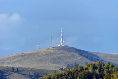 Oltenia bölgesinin çoğunu kapsayan Cerbu-Romanya 'nın tepesindeki televizyon kanalı. 1966 ve 1967 yılları arasında inşa edilmiş.