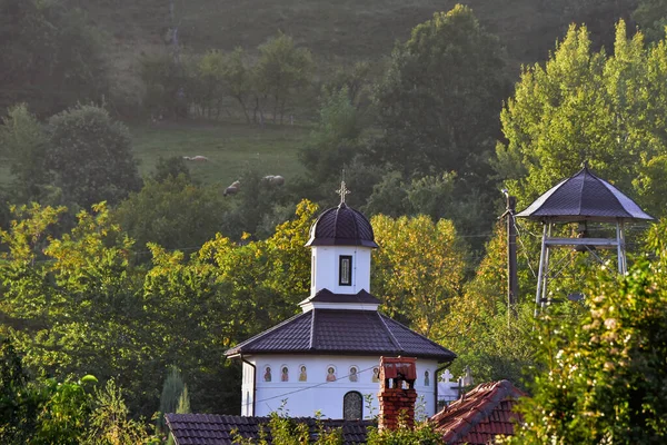 罗马尼亚正教会 Romanian Orthodox Church Novaci 罗马尼亚正教会 Romanian Orthodox Church Novaci — 图库照片