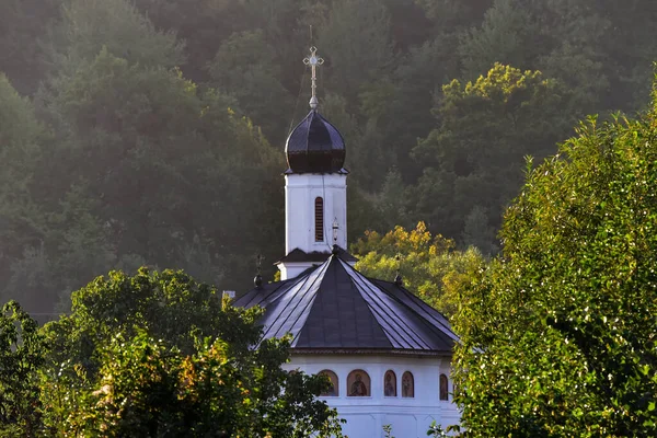 罗马尼亚正教会 Romanian Orthodox Church Novaci 罗马尼亚正教会 Romanian Orthodox Church Novaci — 图库照片