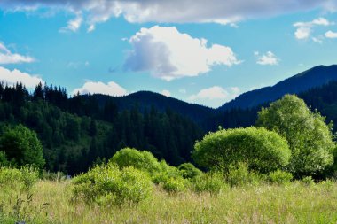 Dağ manzarası çok güzel bir dağ sırası.