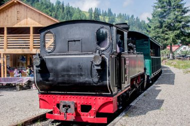 Dağlardaki eski tren.