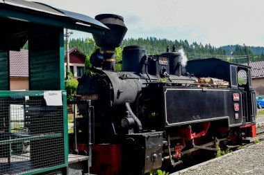 Demiryolunda eski bir lokomotif