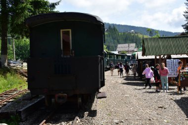 Tren, şehirdeki istasyondur.