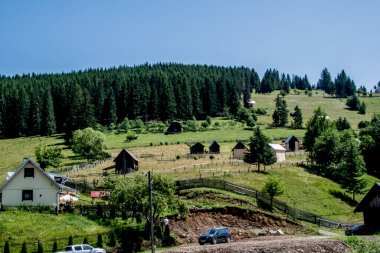 Yaz aylarında Ukrayna Köyü