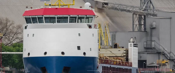 Maritime Transport Obchodní Loď Vyplouvá Plavbu — Stock fotografie
