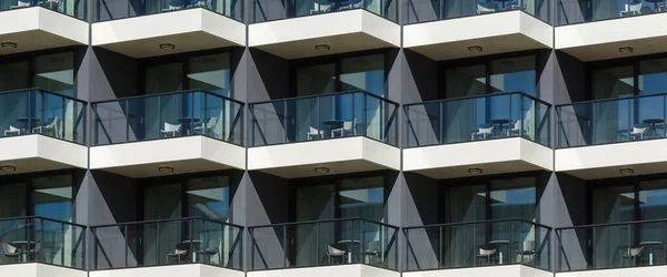 APARTMENTS - Chairs and tables on the balconies