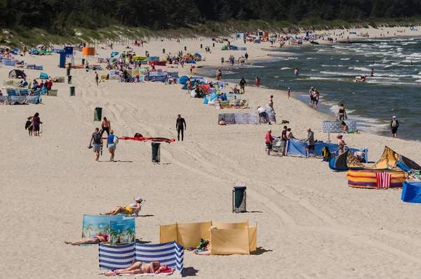 Kolobrzeg West Pomeranian Poland 2020 People Relax Sunny Sea Beach — Stock Photo, Image