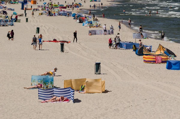 Kolobrzeg West Pomeranian Poland 2020 People Relax Sunny Sea Beach — Stock Photo, Image