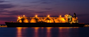 LNG TANKER - Şafakta gemi gaz terminaline demir attı
