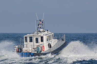 MOTORBOAT - Swinoujscie liman denizindeki Denizcilik Ofisi 'nin teknesi