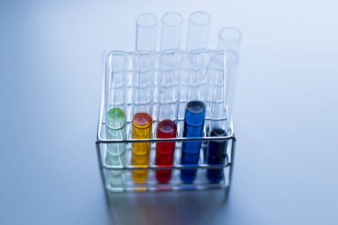 Laboratuvarda başlık tekniği.