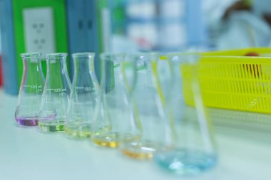 Laboratuvarda başlık tekniği.