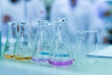 Laboratuvarda başlık tekniği.