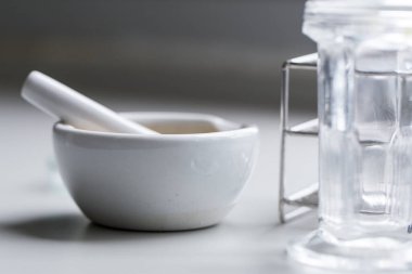 Kromatografi çalışmaları bir bitkinin bileşenlerini ayırmak için kullanılır.