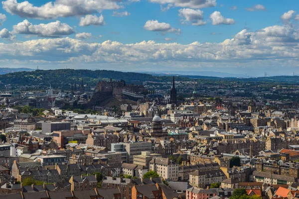 Arthur 'un koltuğundan Edinburgh' un kuş bakışı görüntüsü