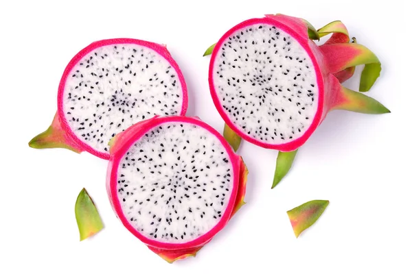 Üst manzara sağlıklı ejderha meyveleri, yarısı ve beyaz arka planda izole edilmiş dilimler. Olgun pitahaya meyvesi