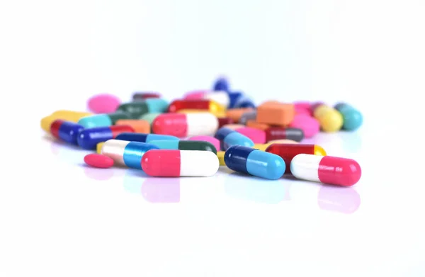 Kapsle Pilulky Izolované Bílém Pozadí — Stock fotografie