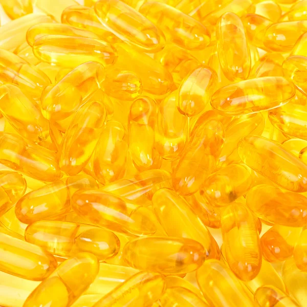 Omega 3 kapsülleri, balık yağı..