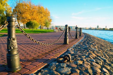 Kronverksky Boğazı. Tavşan Adası. St. Petersburg Güz .