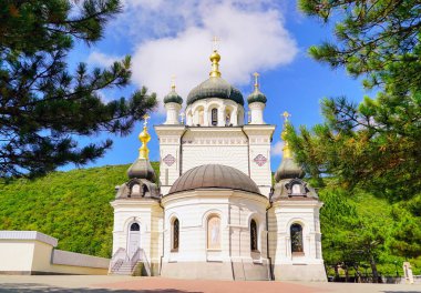 Diriliş Kilisesi. Kırım