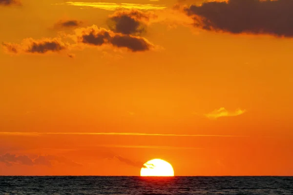 Schöner Himmel Bei Sonnenuntergang Über Dem Meer Tarchankut Krim Ukraine — Stockfoto