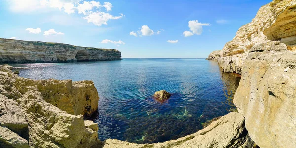 Paisagem Marinha Preta Com Uma Gruta Rocha Praia Tarhankut Crimeia — Fotografia de Stock