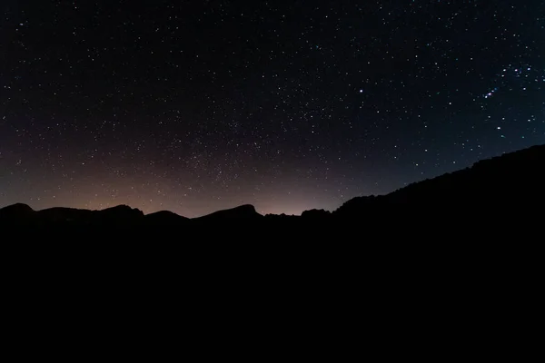 Nattfoton Vulkanen Teide Teneriffa Bilder Stjärnhimlen Natten Med Glöd Städerna — Stockfoto