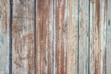 Ahır Ahşap Duvar Paneli Geniş Doku. Eski Katı Ahşap Kırbaç Köhne Köhne Yatay Arkaplan. Soyulmuş Çamurlu Boyalı Yıpranmış Yüzey. Silinmiş Doğal Tahta Tahtaları.