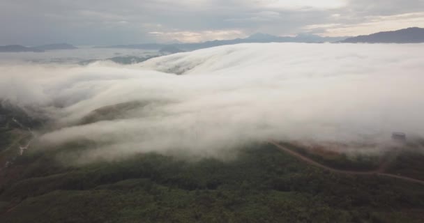 Luchtbeelden Zee Van Wolken Ingenomen Ranau Sabah Malaysia — Stockvideo
