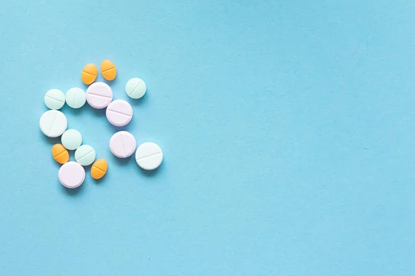 Pillole Medicina Assortiti Sfondo Azzurro — Foto Stock