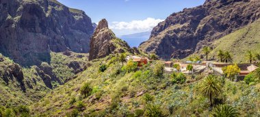 Yeşil dağlar ve Masca Köyü, Tenerife, Kanarya Adaları, İspanya