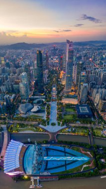 Guangzhou 'daki en iyi ziyaretçi, gece düşüşü, İHA.