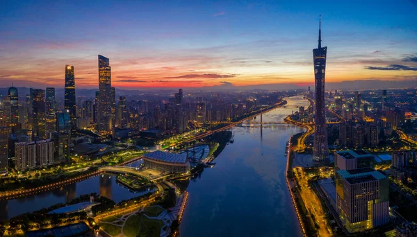 Guangzhou 'da ziyaret edilecek en iyi yerler, insansız hava aracı, karanlık, gün doğumu.