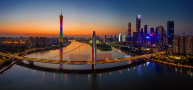 Guangzhou 'da CBD' nin gece görüntüsü