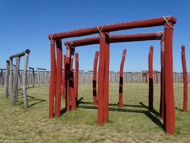 Beş bin yıllık Poemmelte tapınağı (Saksonya-Anhalt / D).