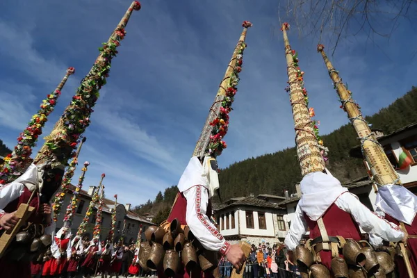 Shiroka Laka Bulgária Março 2020 Pessoas Com Máscara Chamada Kukeri — Fotografia de Stock