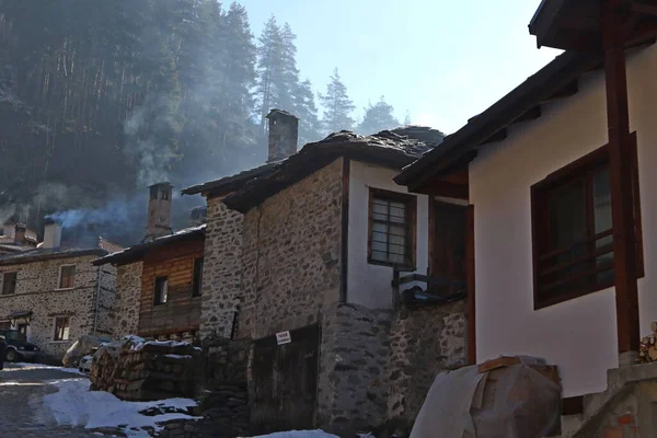Häuser Des Rhodopen Dorfes Shiroka Laka Bulgarien — Stockfoto