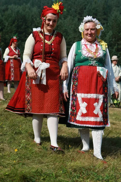 Koprivshtica Bulgaria Agosto 2010 Gente Disfrazada Folclore Tradicional Feria Nacional — Foto de Stock