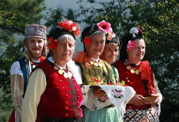 Koprivshtica Bulgária 2010 Augusztus Koprivshticai Nemzeti Folklórvásár Hagyományos Népviseletében Élő — Stock Fotó