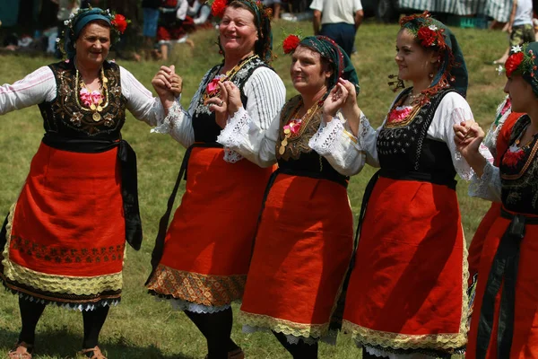 Koprivshtica Bulgarije Augustus 2010 Mensen Traditionele Folk Kostuum Van Nationale — Stockfoto
