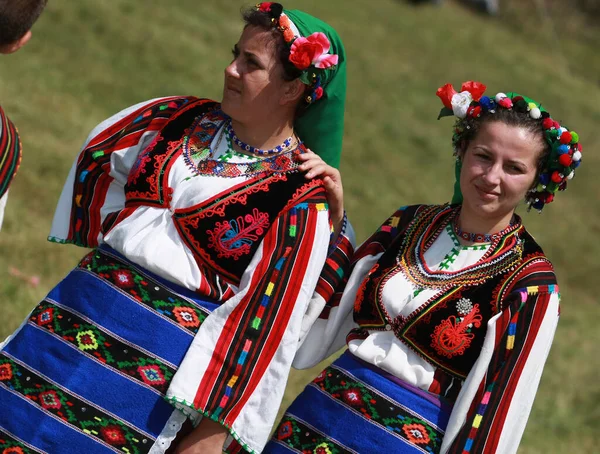 Koprivshtica Bulharsko Srpna 2010 Lidé Tradičním Lidovém Kostýmu Národního Folklórního — Stock fotografie