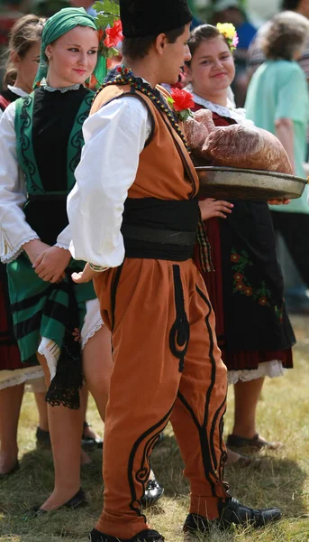 Koprivshtica Bulgária 2010 Augusztus Koprivshticai Nemzeti Folklórvásár Hagyományos Népviseletében Élő — Stock Fotó