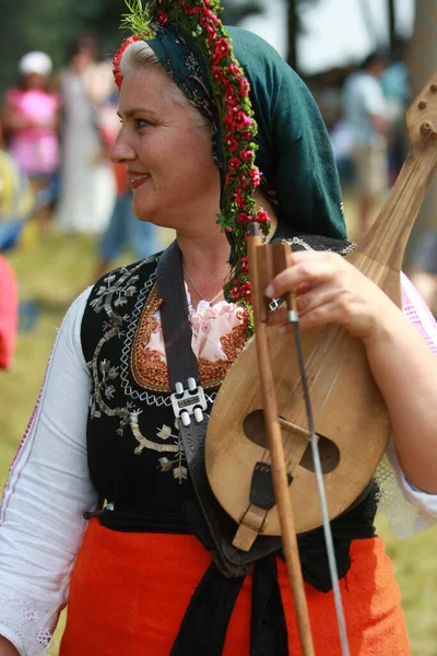 Koprivshtica Болгарія Серпня 2010 Люди Традиційному Народному Костюмі Національного Фольклорного — стокове фото
