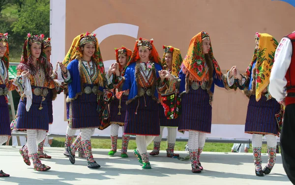 Koprivshtica Bulgária 2010 Augusztus Koprivshticai Nemzeti Folklórvásár Hagyományos Népviseletében Élő — Stock Fotó