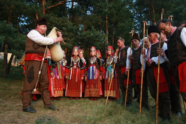 Koprivshtica Bulharsko Srpna 2010 Lidé Tradičním Lidovém Kostýmu Národního Folklórního — Stock fotografie