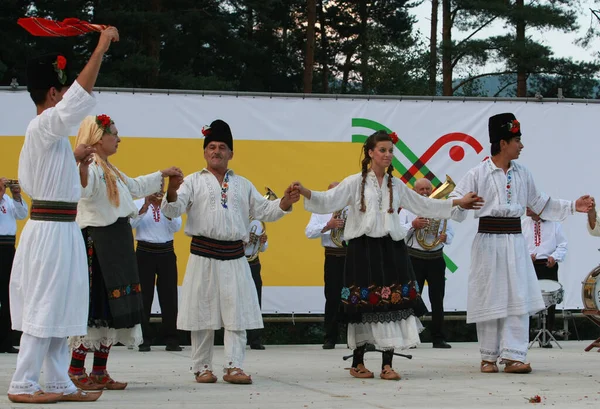 Koprivshtica Bułgaria Sierpnia 2010 Ludzie Tradycyjnym Stroju Ludowym Krajowych Targów — Zdjęcie stockowe