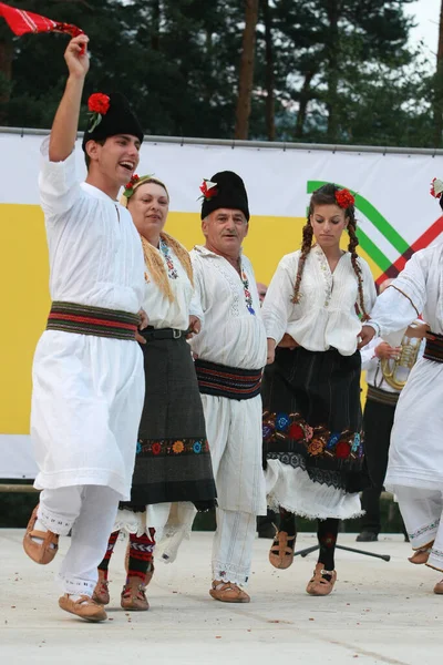 Koprivshtica Bulgária Agosto 2010 Pessoas Trajes Folclóricos Tradicionais Feira Nacional — Fotografia de Stock