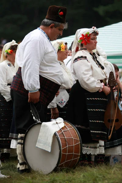 Koprivshtica Bulgarien Augusti 2010 Människor Traditionell Folkdräkt National Folklore Fair — Stockfoto